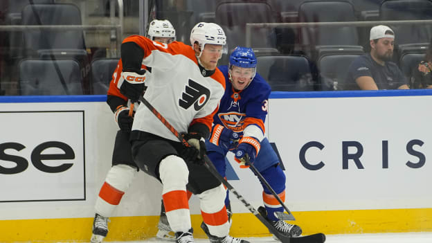 PHOTOS: Islanders 4, Flyers 3