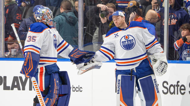 Edmonton Oilers v Vancouver Canucks