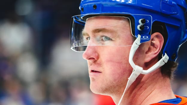 20251213_NYI_TBL_WARMUPS-09