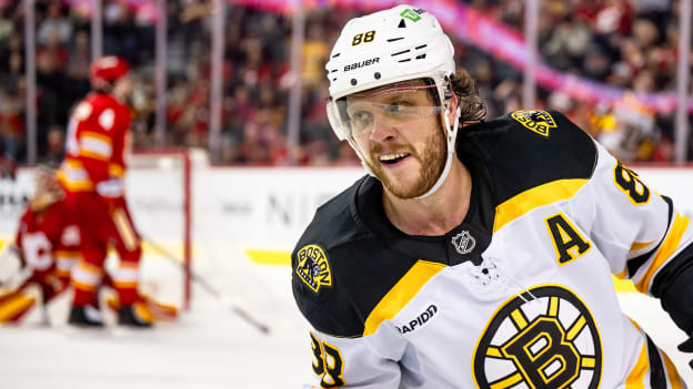 Pastrnak Scores Late in OT as Bruins Defeat Flames