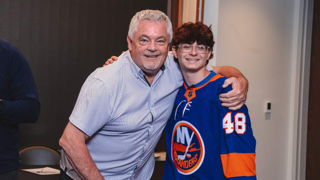 20250804_SCHAEFER_JERSEY_REVEAL_LOCKERROOM_BATCH1-76