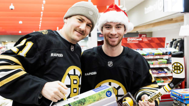 11-29-2023_DLE_Boston Bruins Toy Shopping58