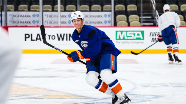20251009_NYI_PIT_AWAY_MORNINGSKATE-19