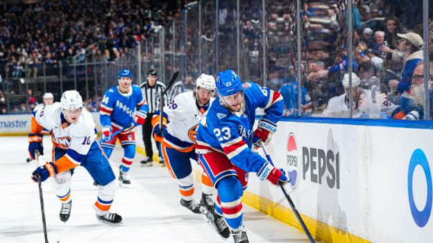 New York Islanders v New York Rangers