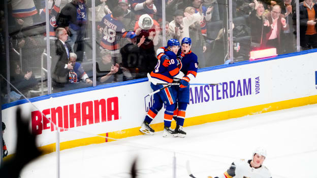20251209_NYI_VGK_SIMONGOAL-3