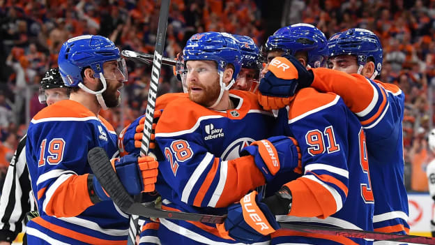 776312032_AD042_Kings_v_Oilers
