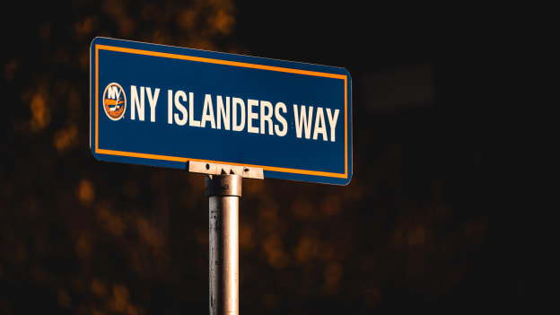 20251104_NYI_BOS_SCENES-11