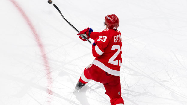 2025_11_22_CBJ_ZS_In-Game-043