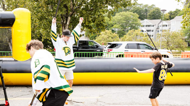 20250906_dle_bruins fan fest fitchburg72