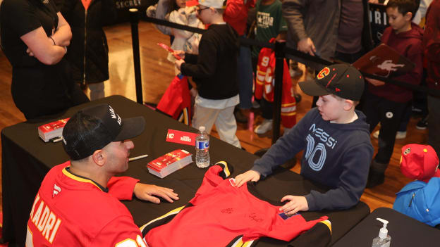 20260223_Flames Autograph Session_ 0011 DM