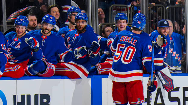 New York Islanders v New York Rangers