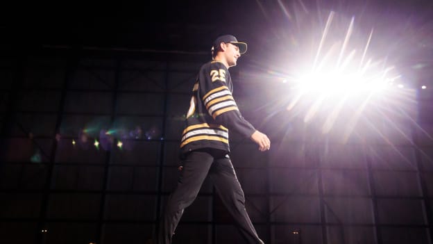 09-16-2023_DLE_Bruins Fashion Show41