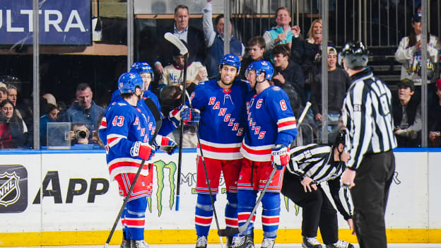 Chicago Blackhawks v New York Rangers