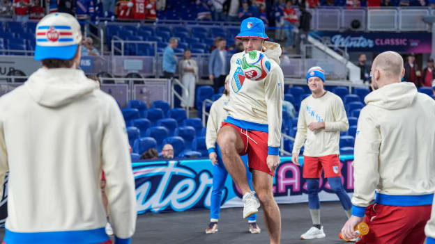 Photos: Winter Classic Warmups