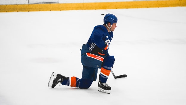 PHOTOS: Islanders Practice Oct. 25, 2023