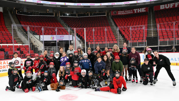 251003IIHFGirlsHockey0093_kdg