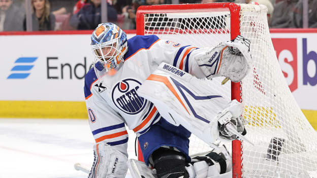Edmonton Oilers v Chicago Blackhawks