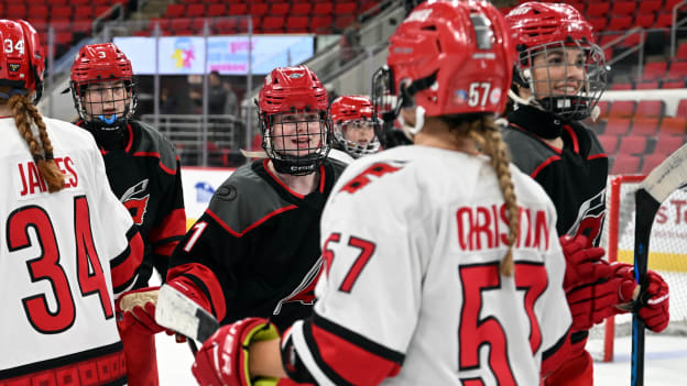 251003IIHFGirlsHockey0061_kdg