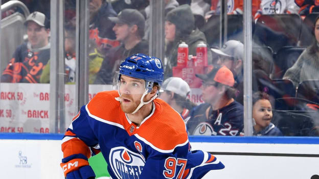 GALLERY: Oilers vs. Avalanche