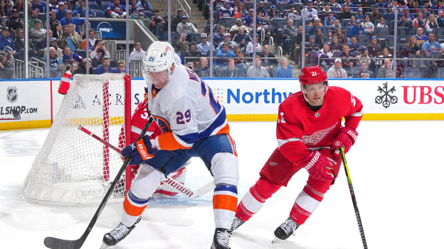 3 Takeaways: Islanders Salvage Point In 4-3 OT Loss To Red Wings | New ...