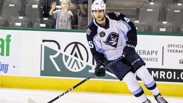 Calder Cup Playoffs Game Four: Ads at Stars