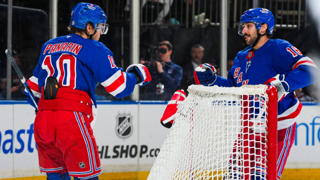 New York Islanders v New York Rangers