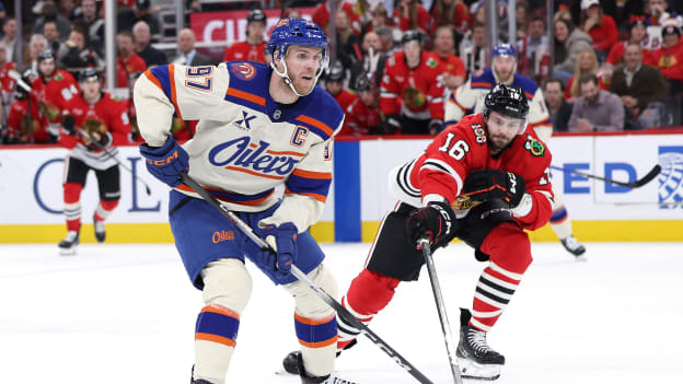 Edmonton Oilers v Chicago Blackhawks