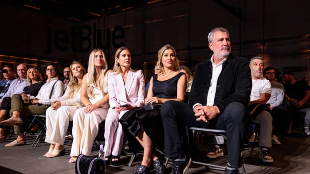 09-16-2023_DLE_Bruins Fashion Show29