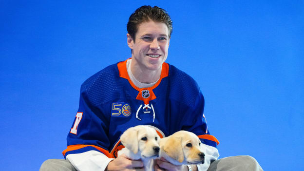 2023 Pucks and Paws Calendar Photo Shoot