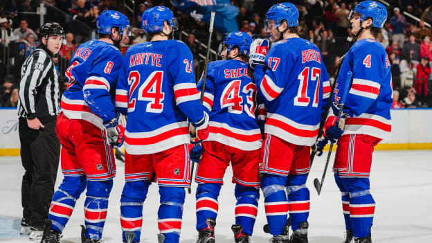 Chicago Blackhawks v New York Rangers