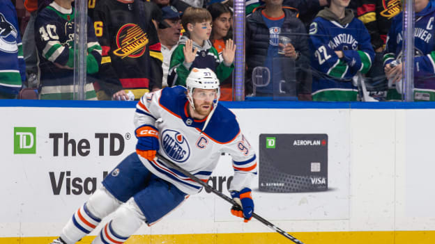 Edmonton. Oilers v Vancouver Canucks - Game One