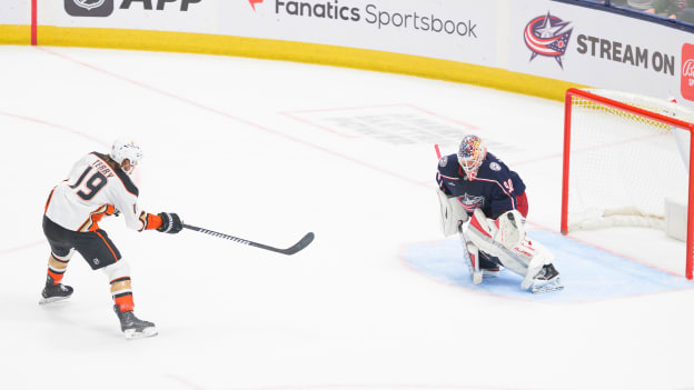 18206511_NHL__OCT_24_Ducks_at_Blue_Jackets_Andrew_Taylor_(Greenfly)_20231025_171751