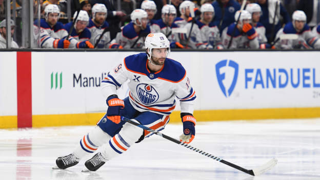 Edmonton Oilers v Boston Bruins
