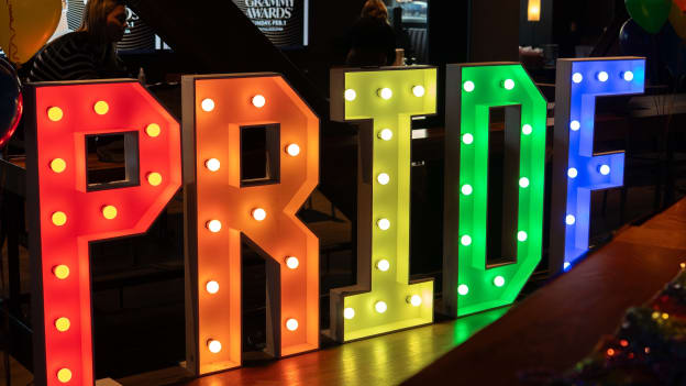 39095560_Joey_Nicolo_(Philadelphia)_20260112_213950