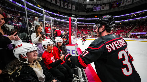 251114_VANvsCAR_Favorites_JL201462