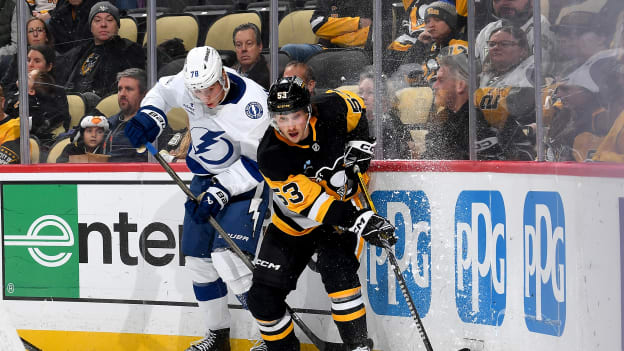 28435048_Tampa_Bay_Lightning_v_Pittsburgh_Penguins_Andrew_Taylor_(Greenfly)_20250113_010415