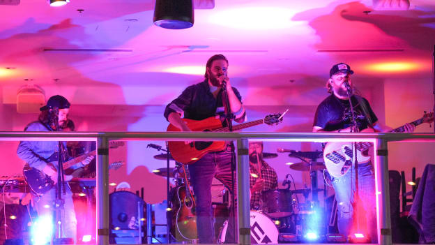 20241205 v DET MZ 357