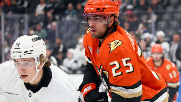 20250924_Kings_Ducks_Robinson_0182