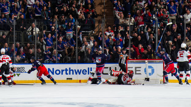 New Jersey Devils v New York Rangers