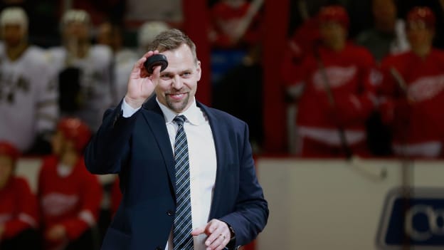 Holmström coachade moderklubben till seger i debuten