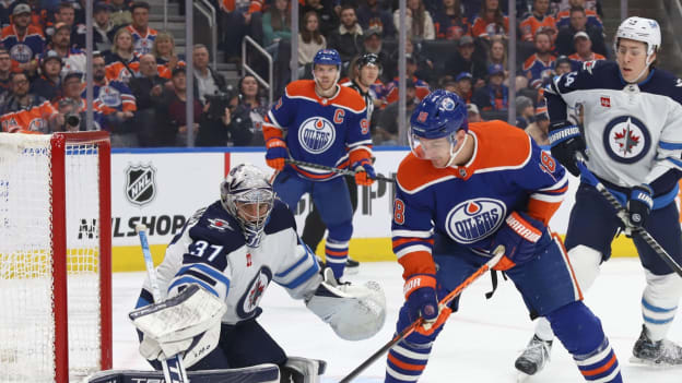 GALLERY: Oilers vs. Jets
