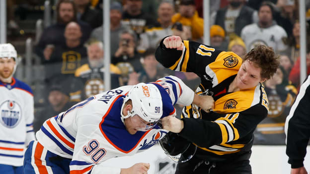 Edmonton Oilers v Boston Bruins