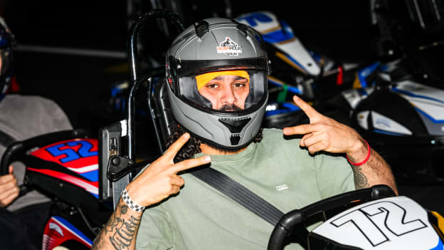 260127_RushHour_GoKart_TeamOuting_JPL09978