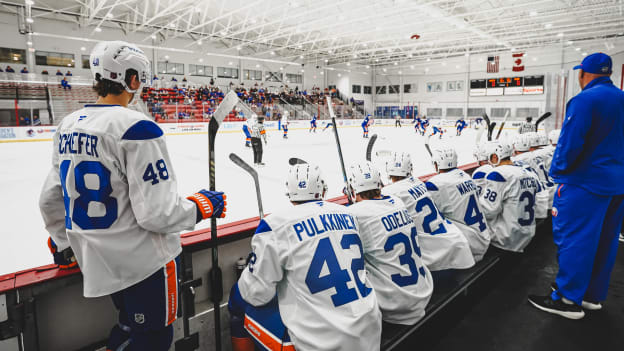 20250919_NYI_TRAININGCAMP_JOHNSTON-33