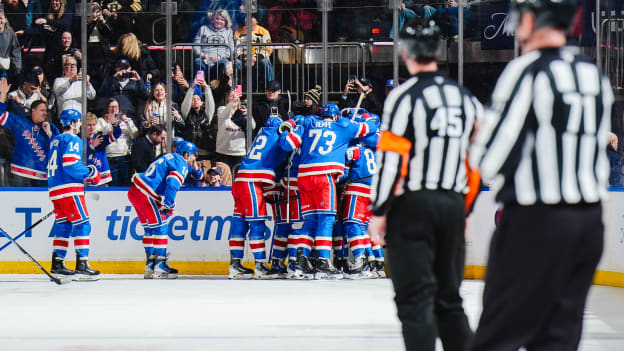 Boston Bruins v New York Rangers