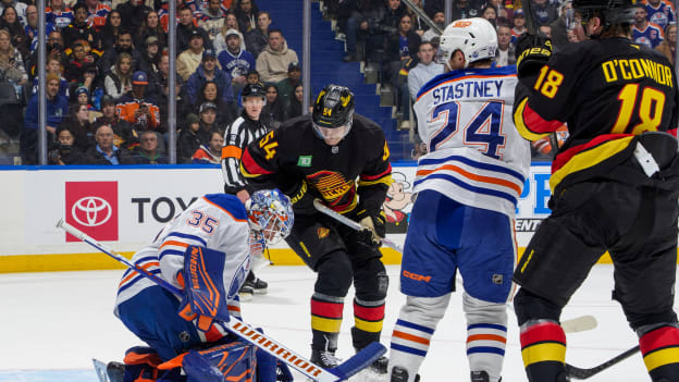 Edmonton Oilers v Vancouver Canucks