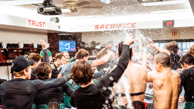 11-19-22 Alex Goligoski-Team-Celebration-003