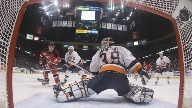 New York Islanders v New Jersey Devils
