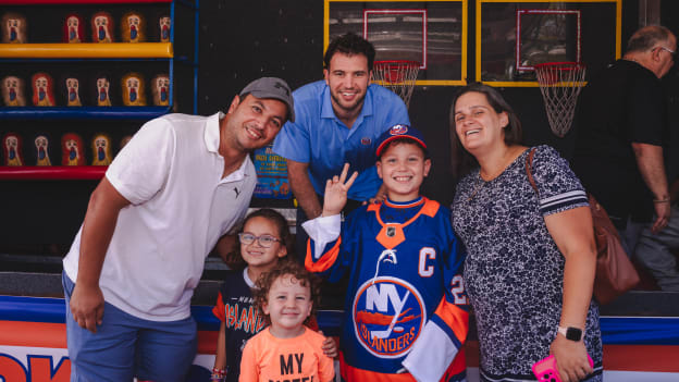 20250928_ISLES_BBQ_FINAL-83