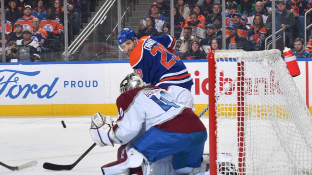 GALLERY: Oilers vs. Avalanche